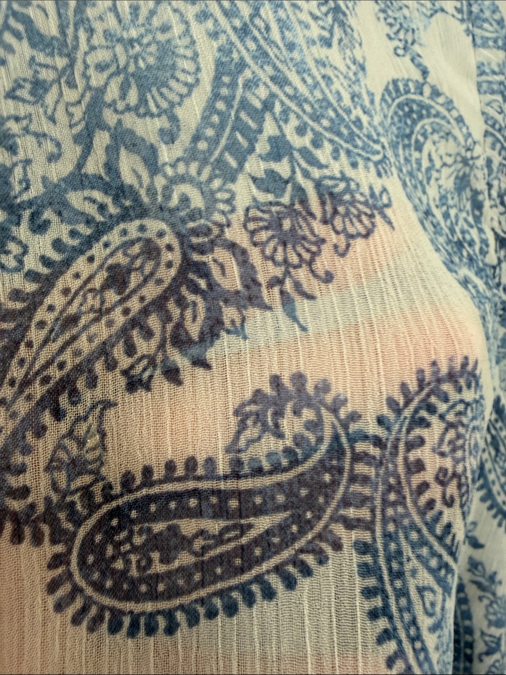 torrid white and Blue Paisley Ruffle Blouse size 3X - Picture 7 of 10